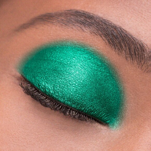 ⭐️HOST PICK⭐ Make Up For Ever: Artist Eyeshadow in ME304 Emerald - Picture 1 of 16